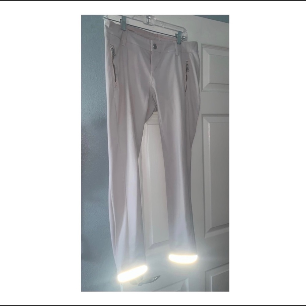 Lululemon size 8 active casual pants. Reflective